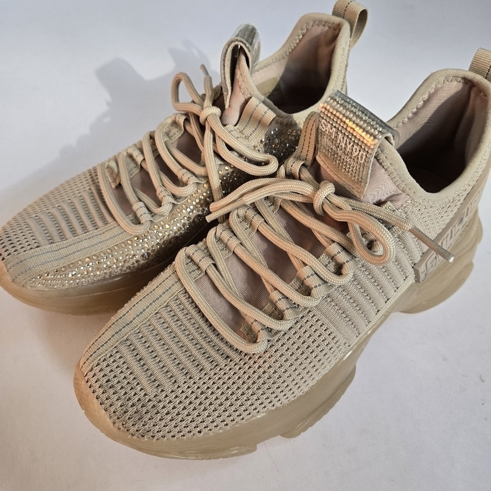 Steve Madden Womens Maxima Beige neutral jewel Sneaker Size 7.5